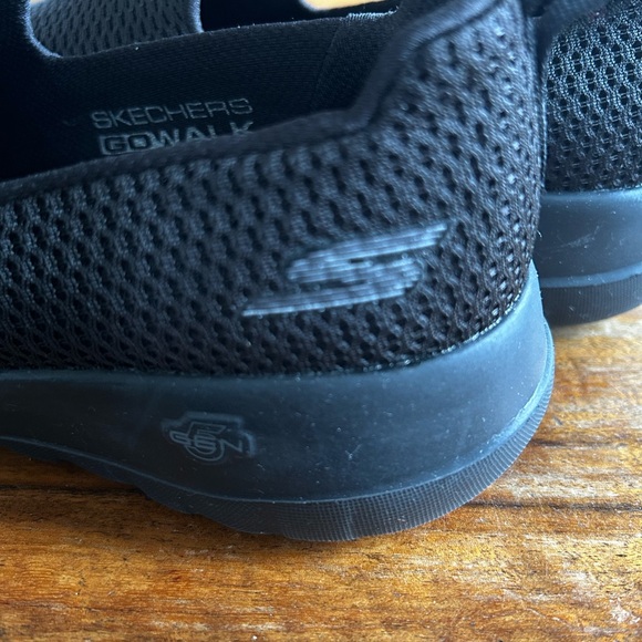 Sketchers GogaMax Go Walk Joy Women’s Shoes Size 8 - Picture 3 of 9